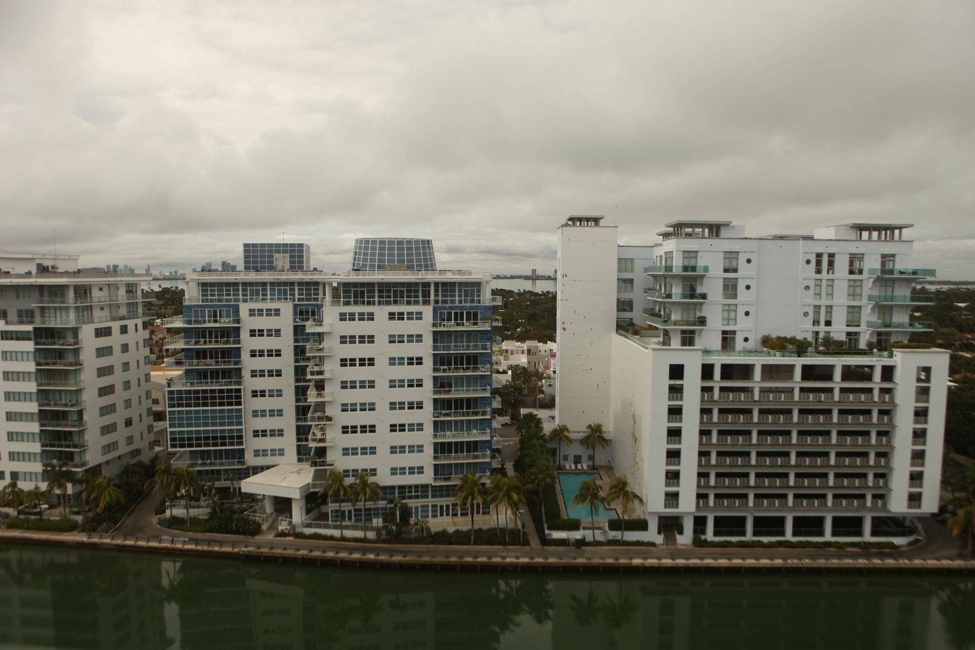 The Casablanca On The Ocean West Tower Hotel - Miami Beach — Photos 1